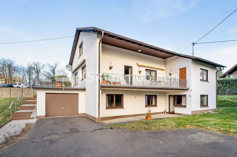 The real-estate Großzügiges Einfamilienhaus mit Einliegerwohnung in bester Wohnlage!